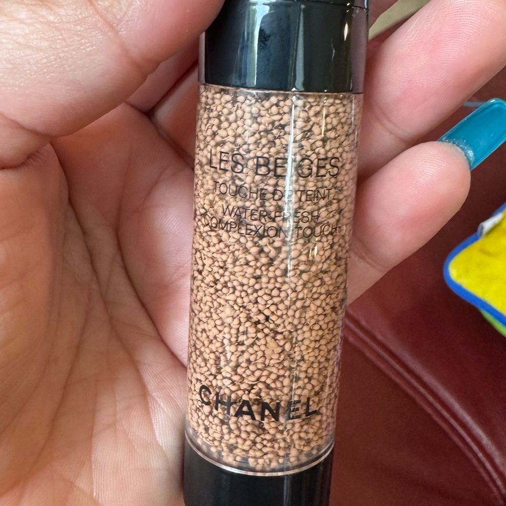 Brand New Chanel Les Beiges Touch de Teint B40